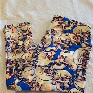 OS LulaRoe skull leggings - never worn